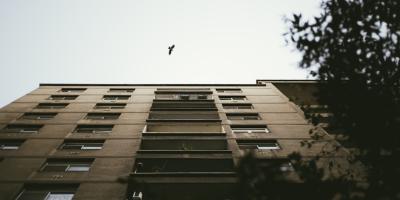 Яркие акценты в ремонте: как не переборщить